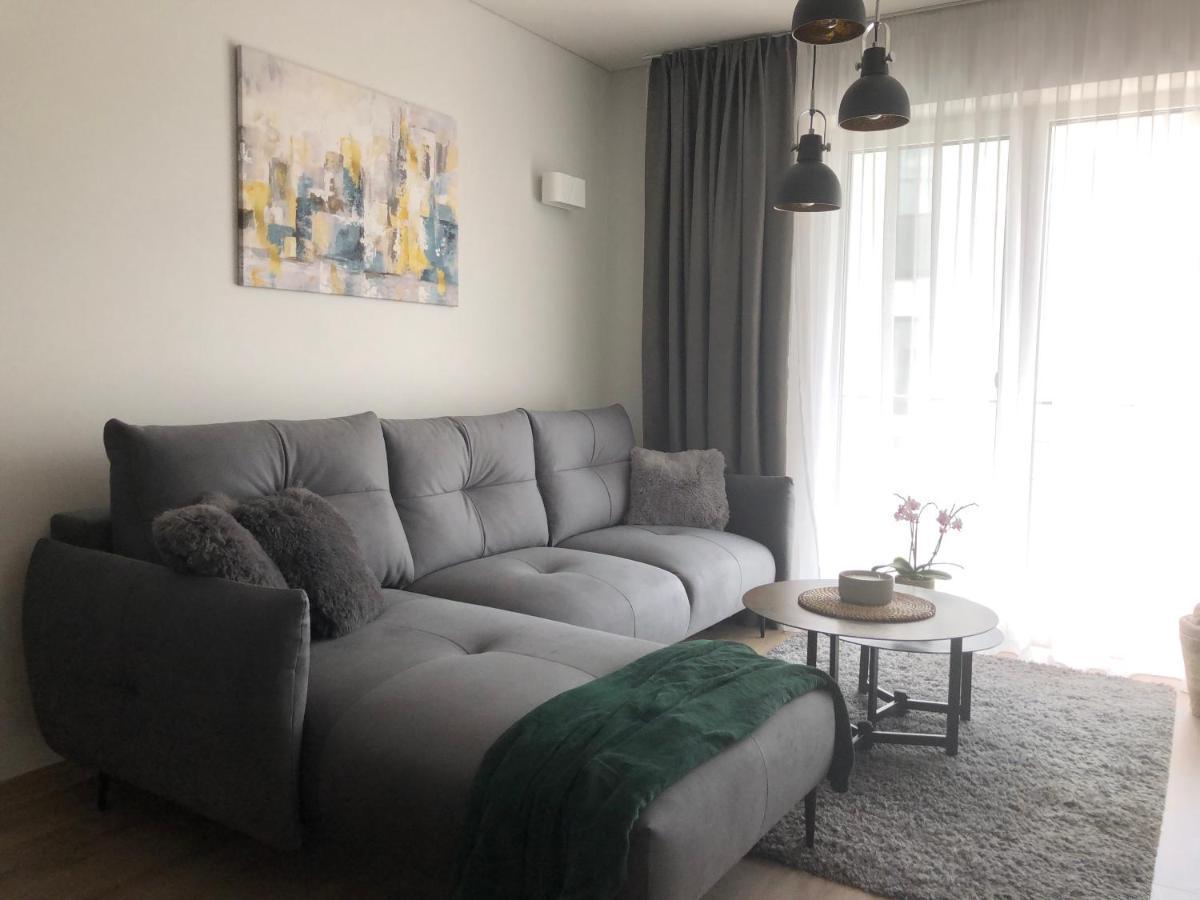 Cosy 1 Bedroom Apartment In The Heart Of Old Town With Parking คอนัส ภายนอก รูปภาพ