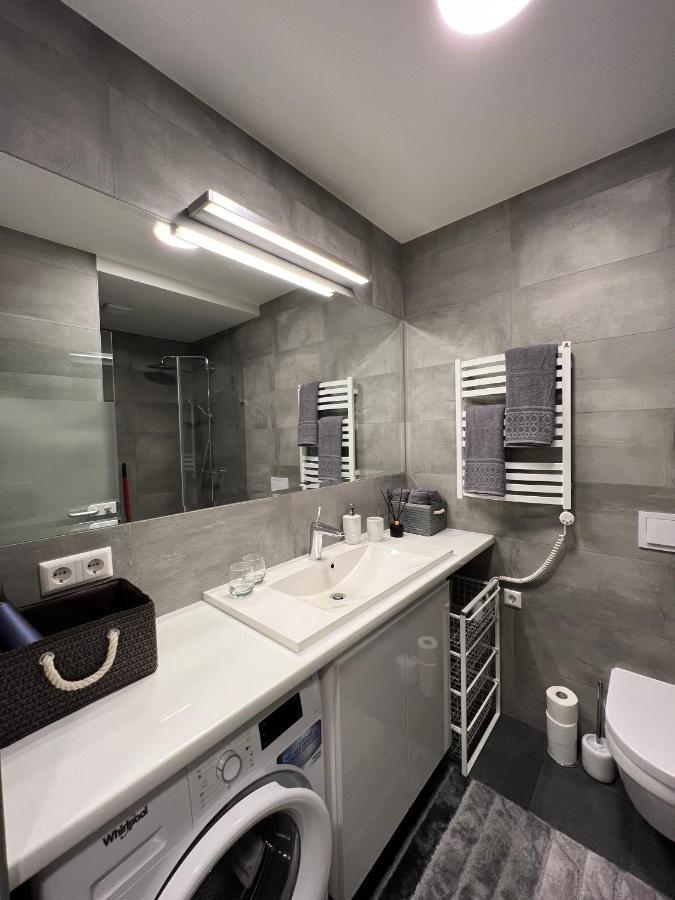 Cosy 1 Bedroom Apartment In The Heart Of Old Town With Parking คอนัส ภายนอก รูปภาพ