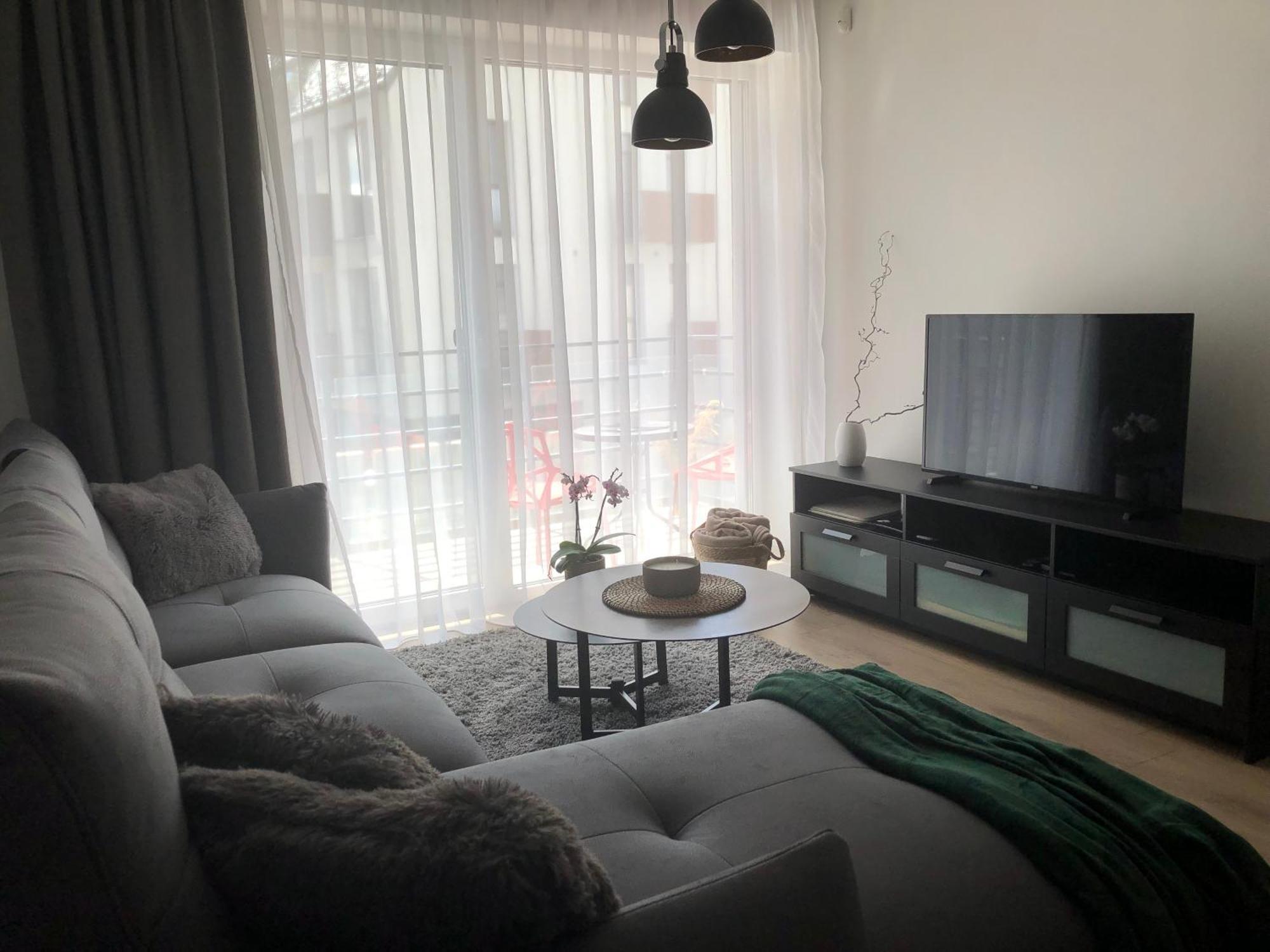 Cosy 1 Bedroom Apartment In The Heart Of Old Town With Parking คอนัส ภายนอก รูปภาพ
